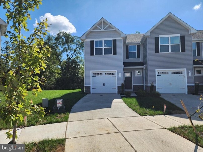 619 Laurelwood Cir