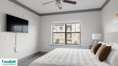 4689 Mustang Pkwy, Unit 2211 in Carrollton, TX - Foto de edificio - Building Photo