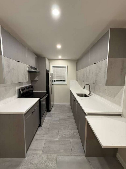 356 S 6th St in Newark, NJ - Building Photo