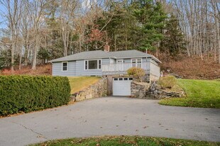 293 Hamburg Rd in Lyme, CT - Building Photo