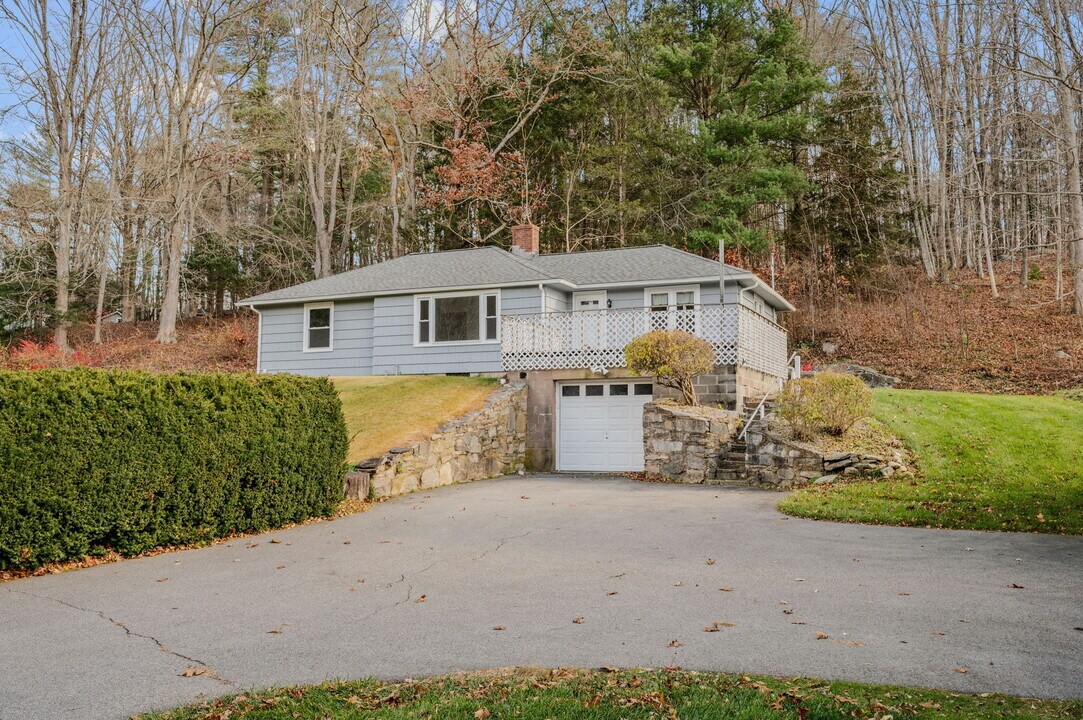 293 Hamburg Rd in Lyme, CT - Building Photo