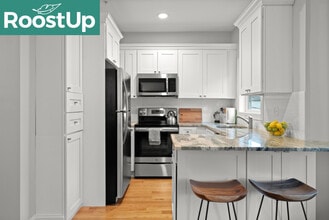 Furnished Bedroom with Private Bath in Eas in Boston, MA - Building Photo - Building Photo