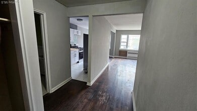 25-31-31 42nd St in Queens, NY - Building Photo - Building Photo