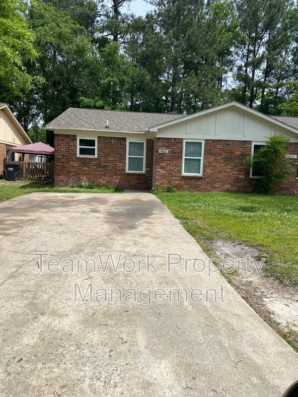 property at 342B Dorchester Manor Blvd