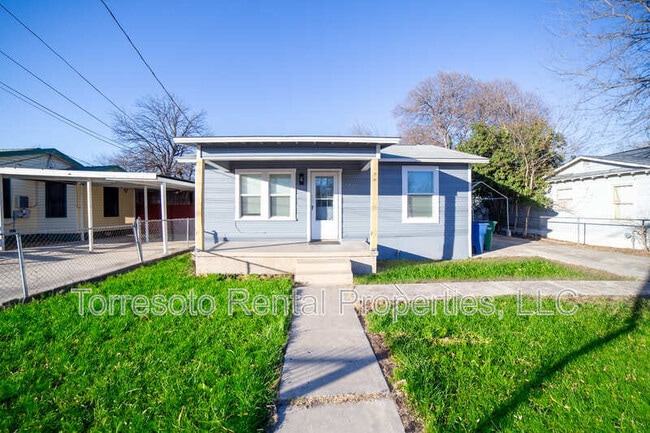 2731 Menchaca St in San Antonio, TX - Building Photo - Building Photo