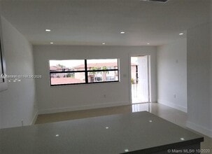 13231 SW 17th Ln in Miami, FL - Building Photo - Building Photo