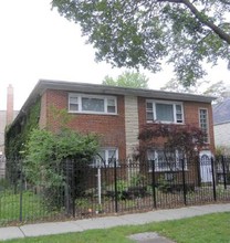 7948 S Dobson Ave in Chicago, IL - Foto de edificio - Building Photo