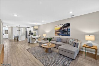 14567 Edgewater Cir in Naples, FL - Building Photo - Building Photo