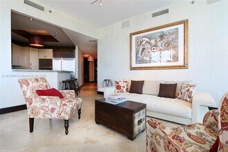 100 S Pointe Dr, Unit 601 in Miami Beach, FL - Building Photo - Building Photo