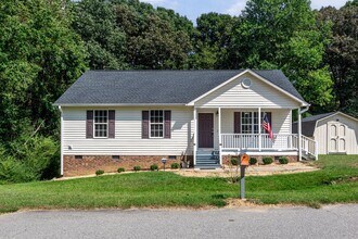 1000 Meadowgreen Dr in Raleigh, NC - Building Photo - Building Photo