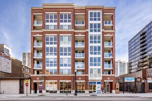 1329 N Wells St in Chicago, IL - Building Photo
