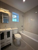 170-16 143rd Rd in Queens, NY - Building Photo