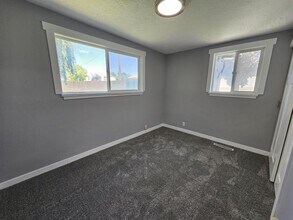 190 W 2050 N in Sunset, UT - Building Photo - Building Photo