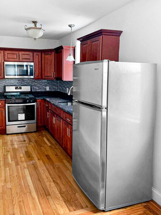 174 Chad Brown St, Unit 1 in Providence, RI - Building Photo
