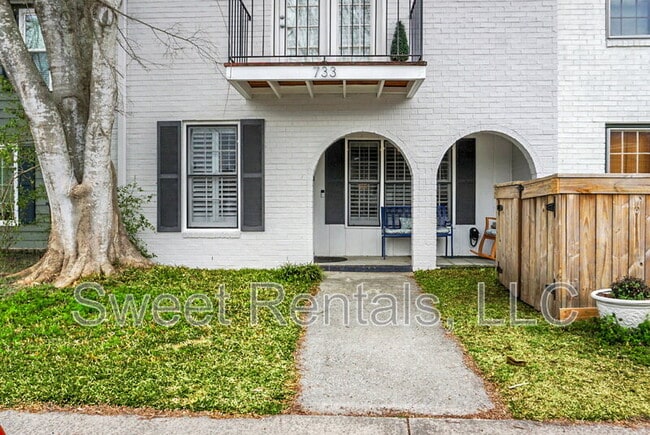 property at 733 Ralston Ct