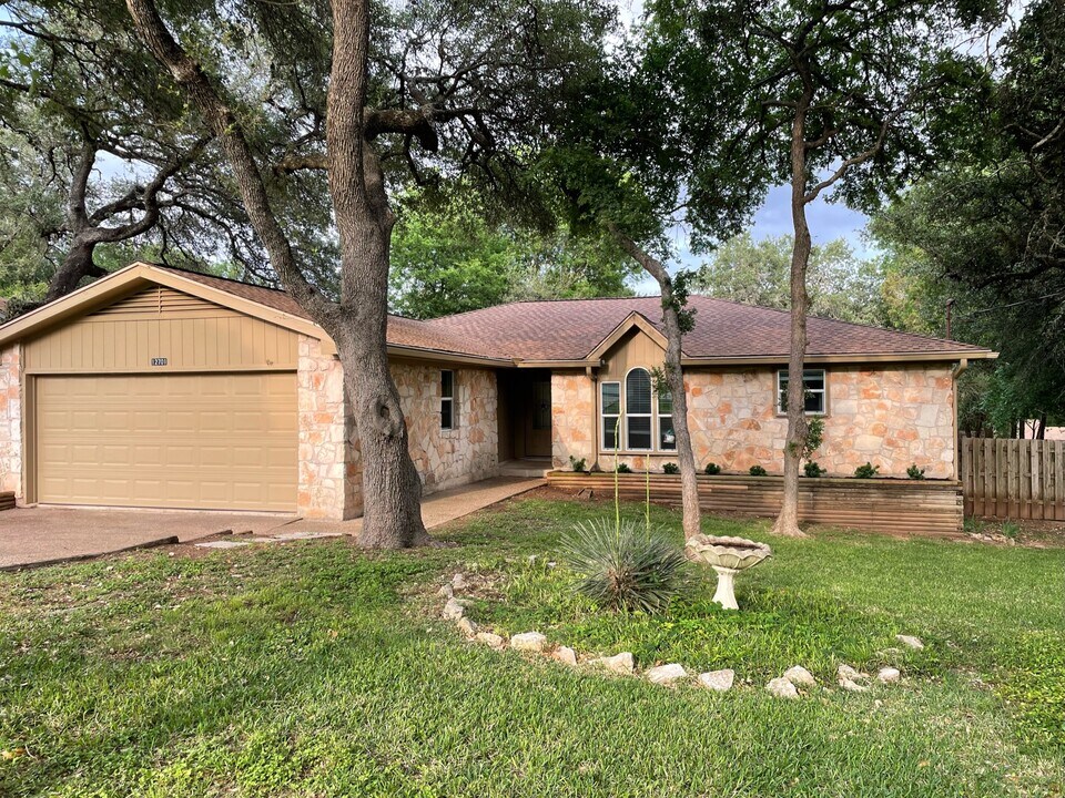 12701 Taylor Dr in Buda, TX - Foto de edificio