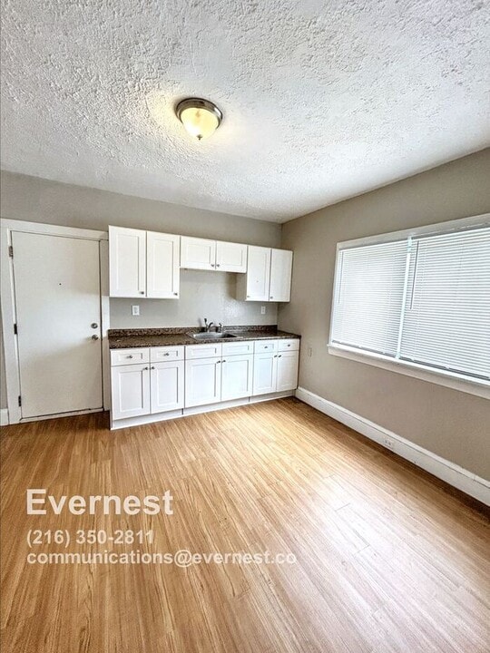 11917 Forest Ave in Cleveland, OH - Building Photo
