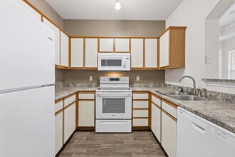 Villas at Park West in Pueblo, CO - Building Photo - Building Photo