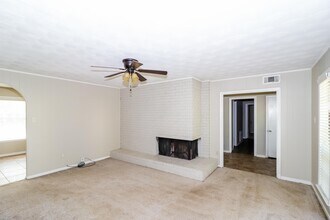 3256 Bluemont Dr in Memphis, TN - Foto de edificio - Building Photo