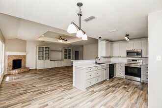 7116 Cattle Dr in Fort Worth, TX - Foto de edificio - Building Photo