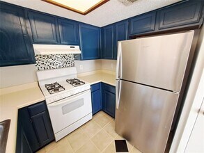 9009 Sanger Dr in Austin, TX - Building Photo - Building Photo