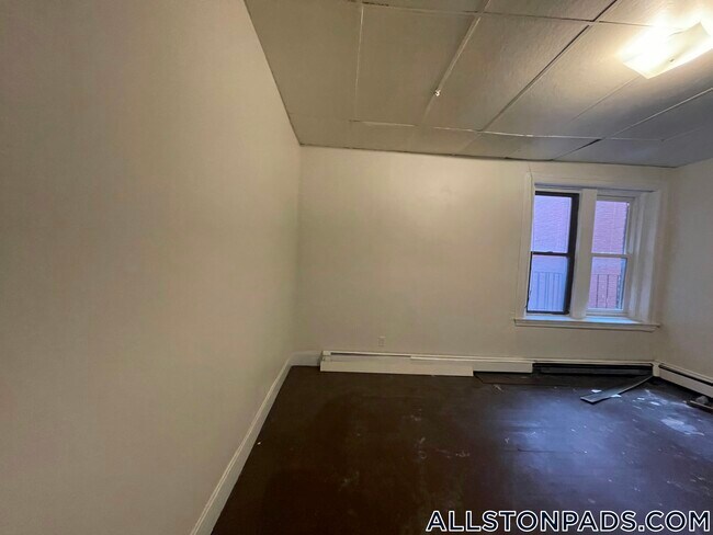 201 Harvard Ave in Boston, MA - Foto de edificio - Building Photo