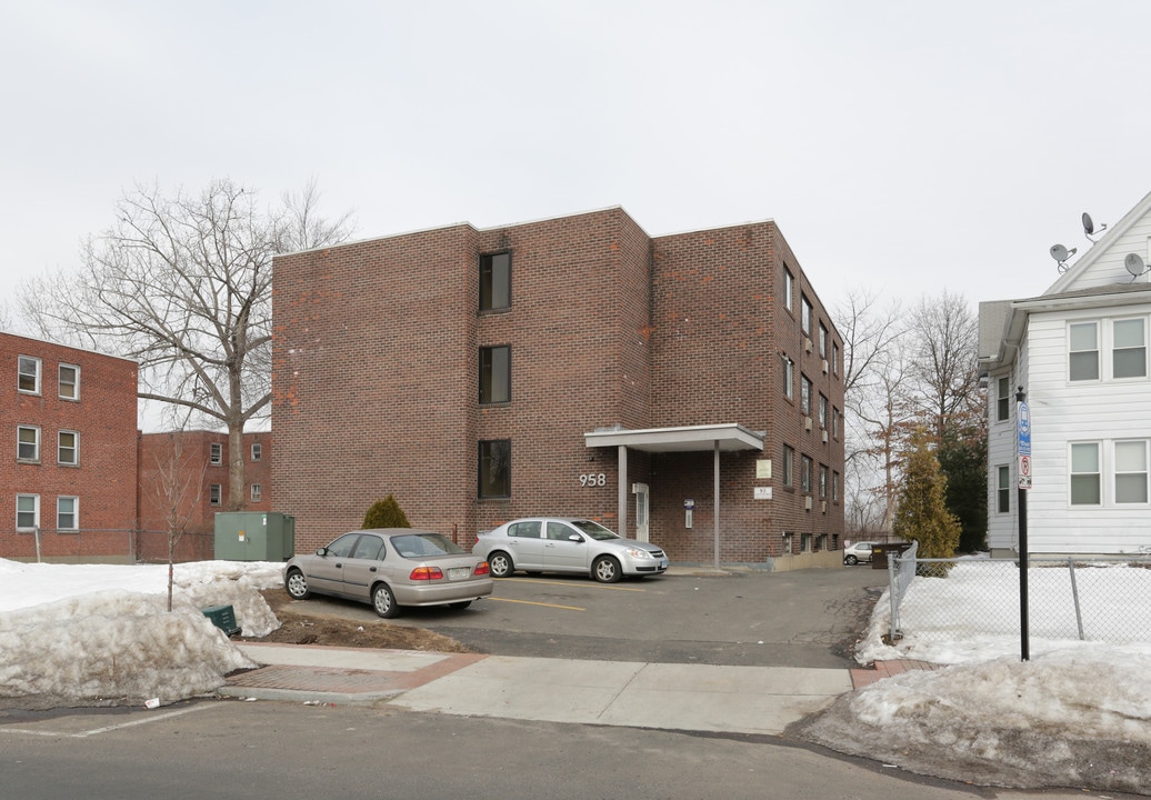 958 Wethersfield Ave in Hartford, CT - Building Photo