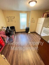327 W 4th St in Duluth, MN - Building Photo - Building Photo