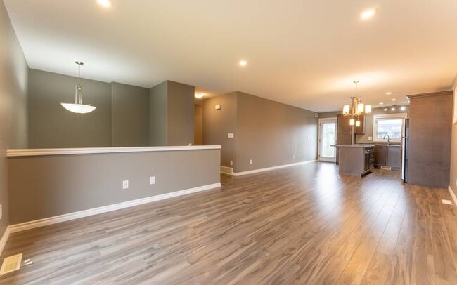937 Reimer RoadA in Saskatoon, SK - Building Photo - Building Photo