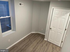 2406 W Thompson St in Philadelphia, PA - Building Photo - Building Photo