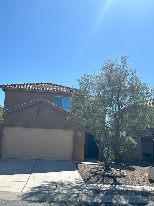 18285 S Avenida Arroyo Seco in Green Valley, AZ - Building Photo