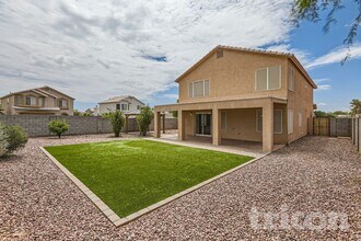 8754 W Christopher Michael Ln in Peoria, AZ - Foto de edificio - Building Photo