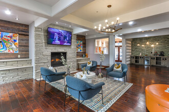 Easton Apartment Homes in Dallas, TX - Building Photo - Interior Photo