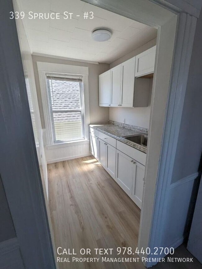 339 Spruce St in Manchester, NH - Building Photo - Building Photo