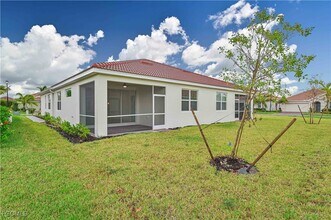 4466 Dutchess Park Rd in Ft. Myers, FL - Building Photo - Building Photo