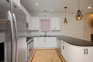 1523 W Huron St, Unit Unit 3 in Chicago, IL - Building Photo - Building Photo