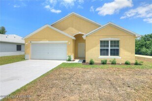 8816 100th Ave in Vero Beach, FL - Building Photo