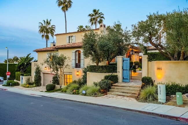 property at 1905 Spindrift Dr