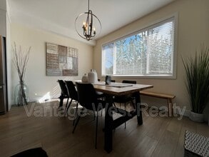 3-1275 Brookside Ave in Kelowna, BC - Building Photo - Building Photo