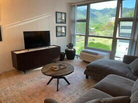 7000 Hawaii Kai Dr, Unit 2503 in Honolulu, HI - Building Photo