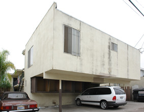 Idaho Street Apartments in San Diego, CA - Building Photo - Building Photo