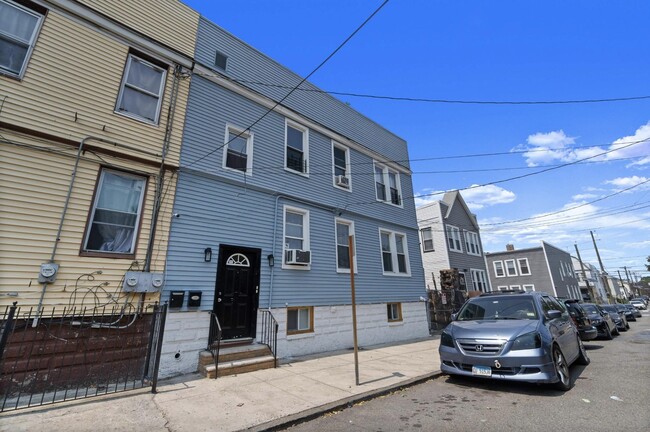 property at 5 Van Cleef St