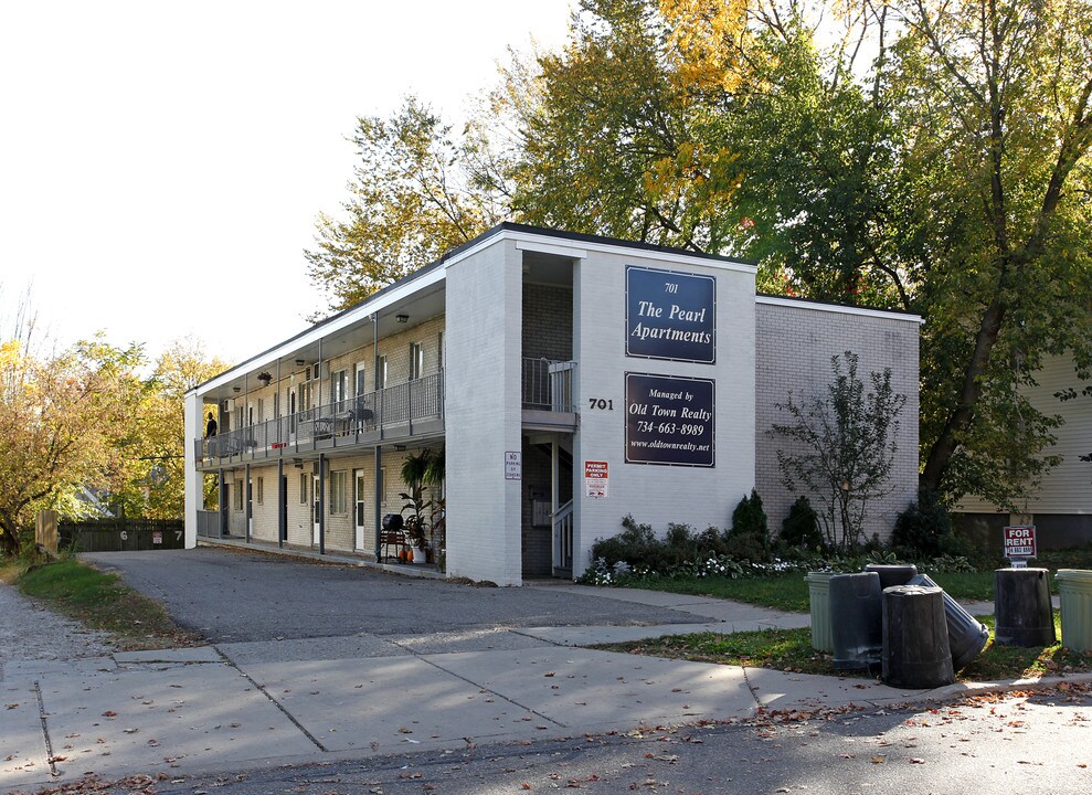 The Pearl Apartments in Ypsilanti, MI - Building Photo