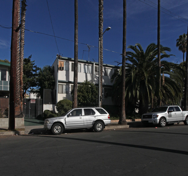 5411 Russell Ave in Los Angeles, CA - Building Photo - Building Photo