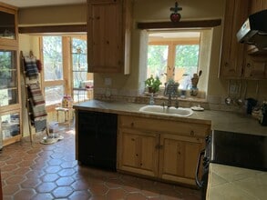 1 Montana Ct in Santa Fe, NM - Foto de edificio - Building Photo