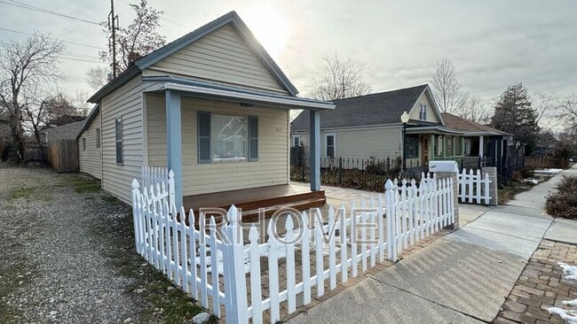 1054 Wilson Ave S in Salt Lake City, UT - Building Photo - Building Photo