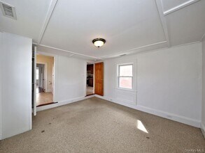 84 Nelson Ave in Harrison, NY - Building Photo - Building Photo