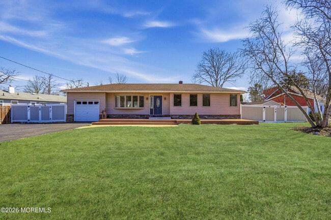 1057 Savannah St in Toms River, NJ - Building Photo - Building Photo