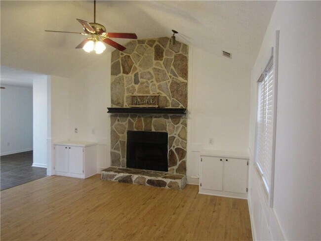 1106 Westwood Pl SW in Grayson, GA - Building Photo - Building Photo