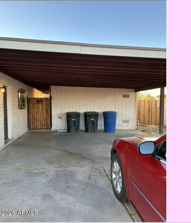 899 E Erie St in Chandler, AZ - Building Photo - Building Photo